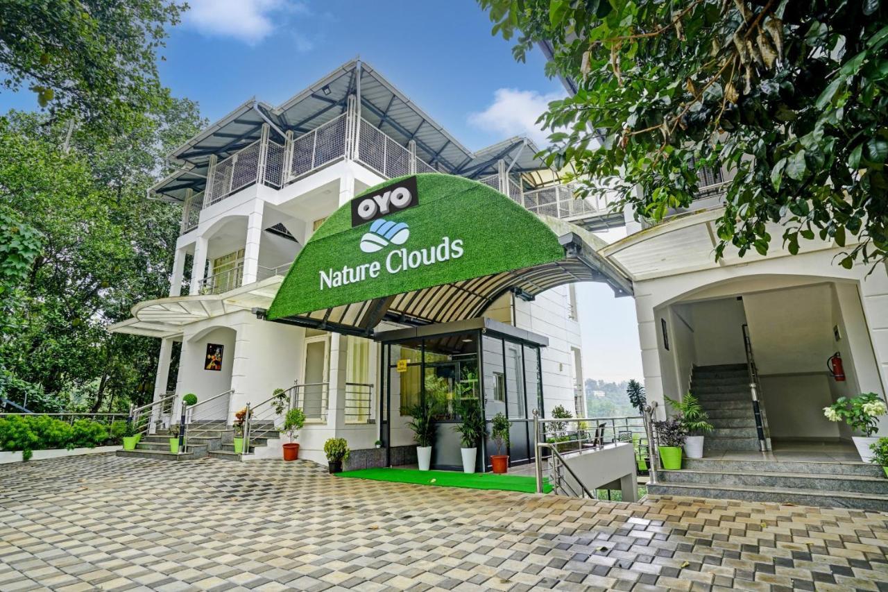 Oyo Flagship 81260 Star Lights Hotel มุนนาร์ ภายนอก รูปภาพ