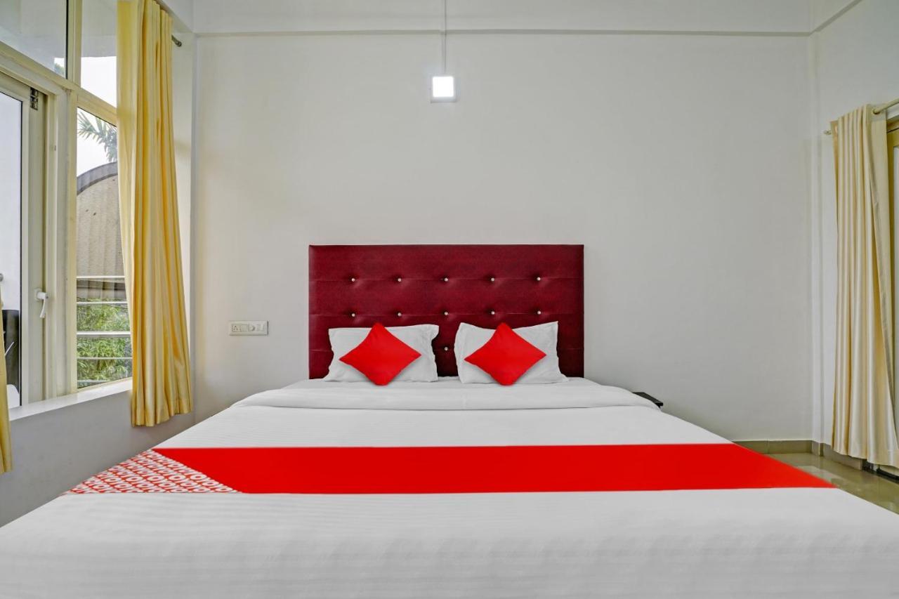 Oyo Flagship 81260 Star Lights Hotel มุนนาร์ ภายนอก รูปภาพ