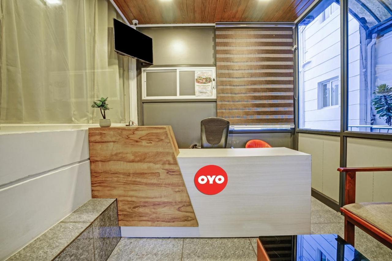 Oyo Flagship 81260 Star Lights Hotel มุนนาร์ ภายนอก รูปภาพ